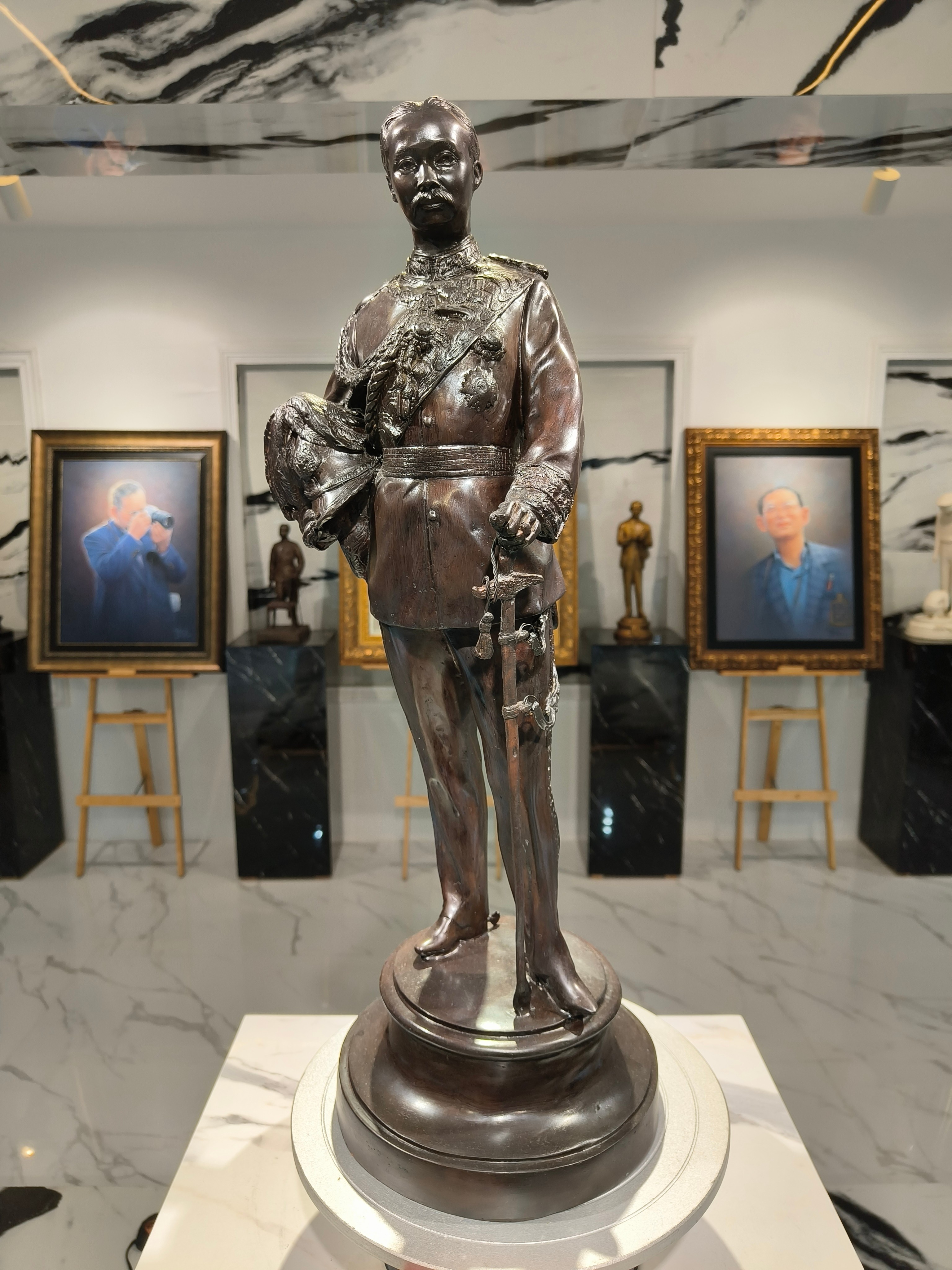 รูปหล่อ รัชกาลที่ 5 ร.5 หน้าตัก 12 นิ้ว วัดบรมนิวาสราชวรวิหาร