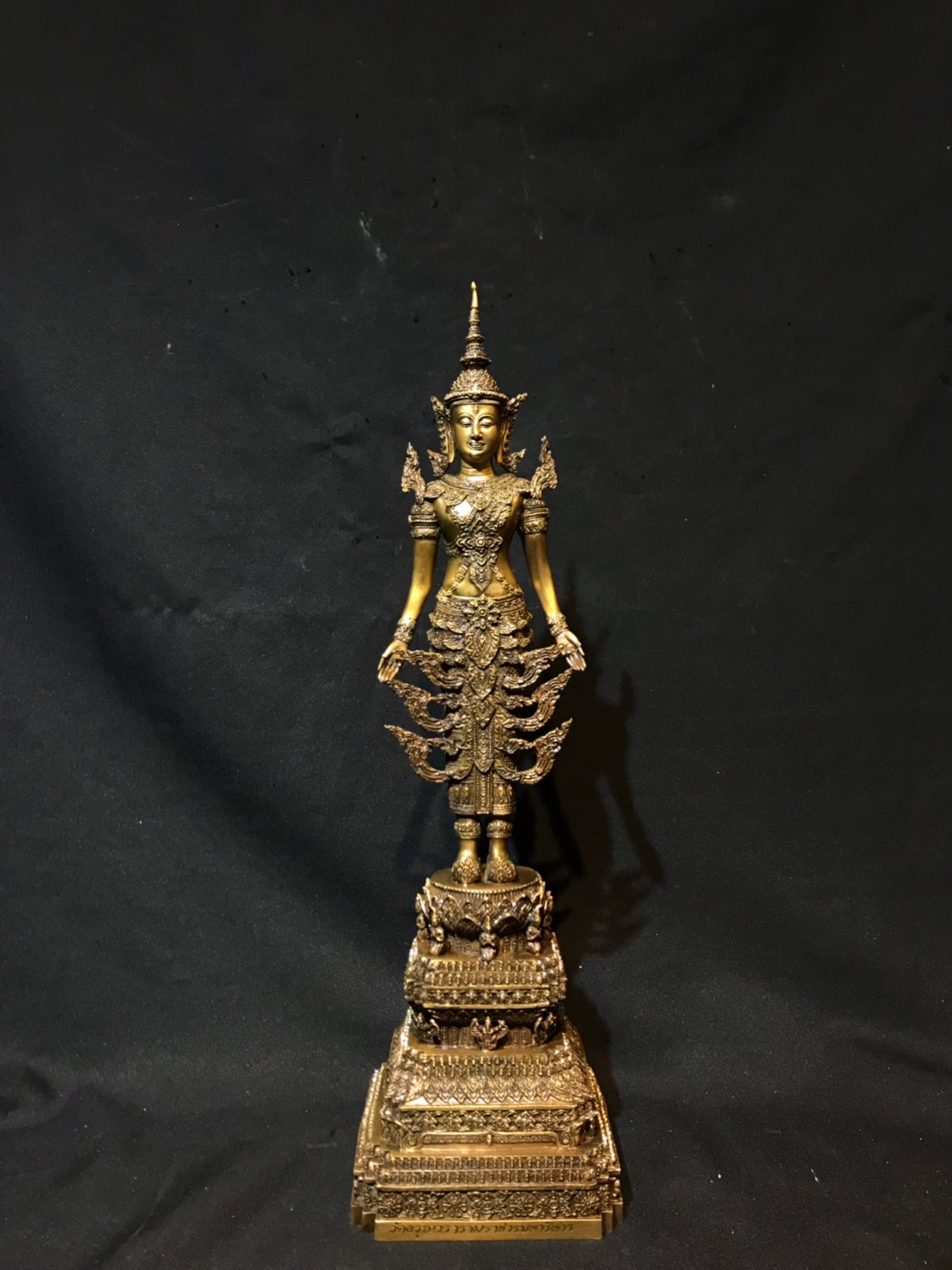 พระพุทธรูป ปางเปิดโลก ทรงเครื่องจักพรรดิ์ หน้าตัก 5 นิ้ว วัดอรุณราชวรารามราชวรมหาวิหาร ปี พ.ศ.2539