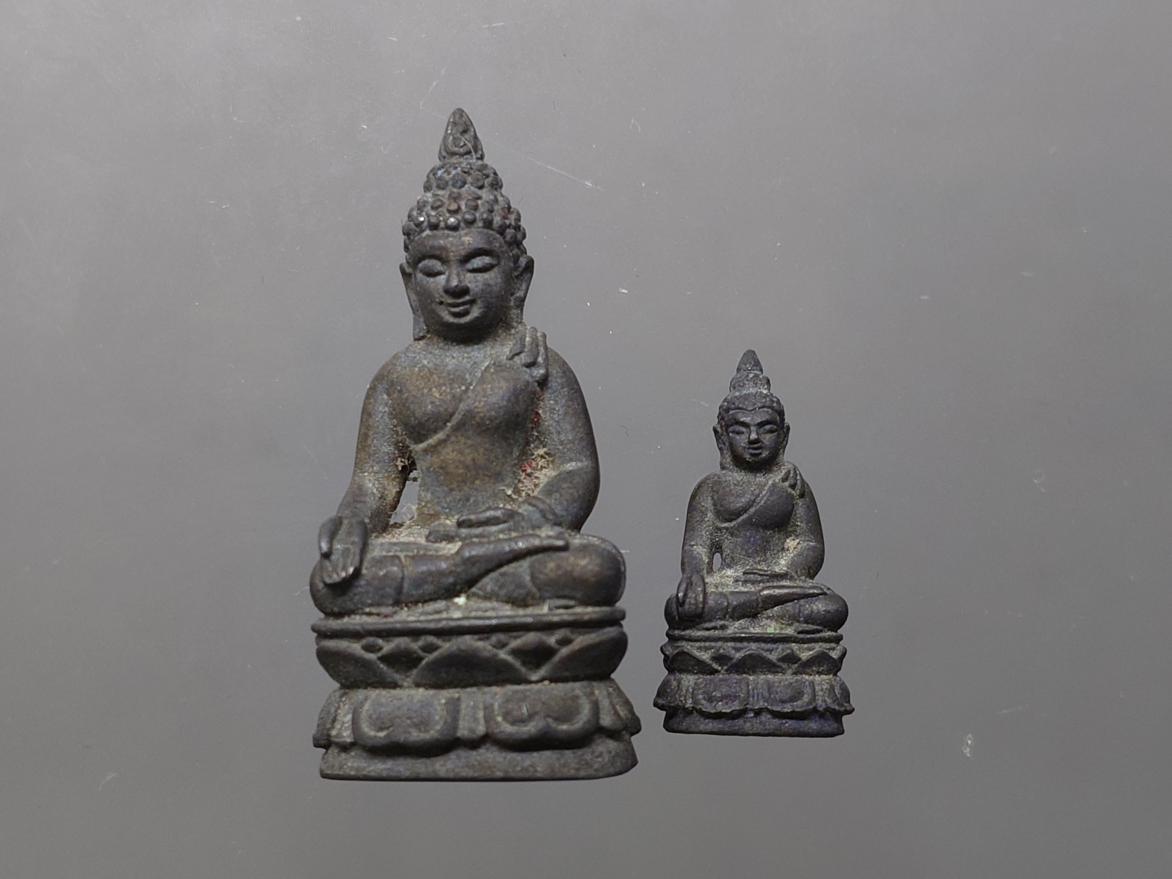 พระกริ่ง-พระชัยวัฒน์ ไพรีพินาศ ญสส เนื้อสัมฤทธิ์ วัดบวรนิเวศวิหาร ปี 2544 พร้อมกล่องเดิม