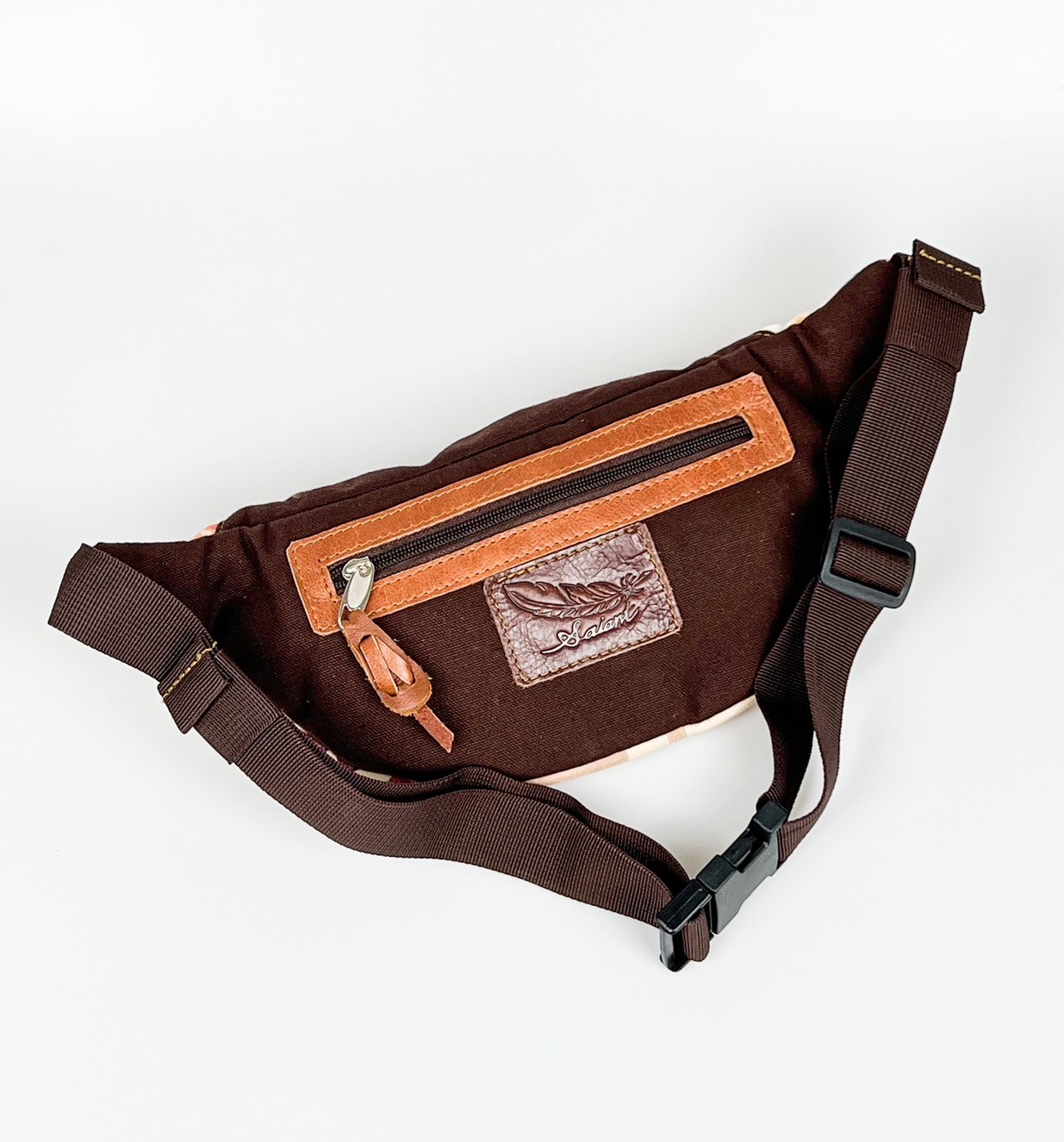 Saiant Bag (สีครีม)