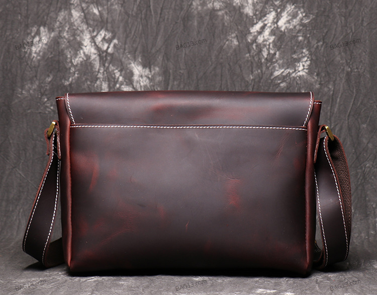 กระเป๋าสะพายข้างผู้ชาย กระเป๋าหนังผู้ชาย รหัส A024