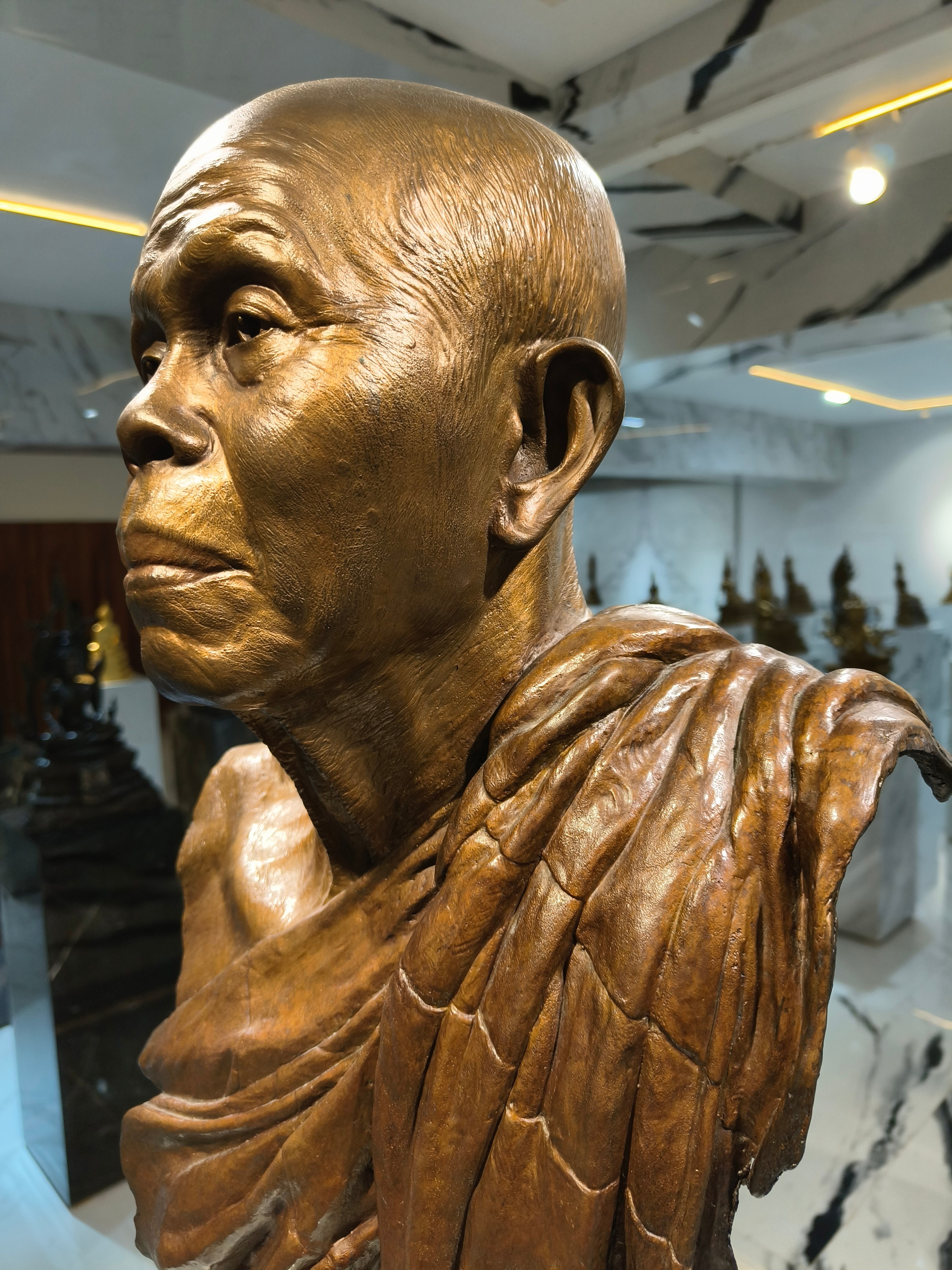 รูปหล่อ หลวงพ่อคูณ ของ อาจารย์ สันติ พิเชฐชัยกุล