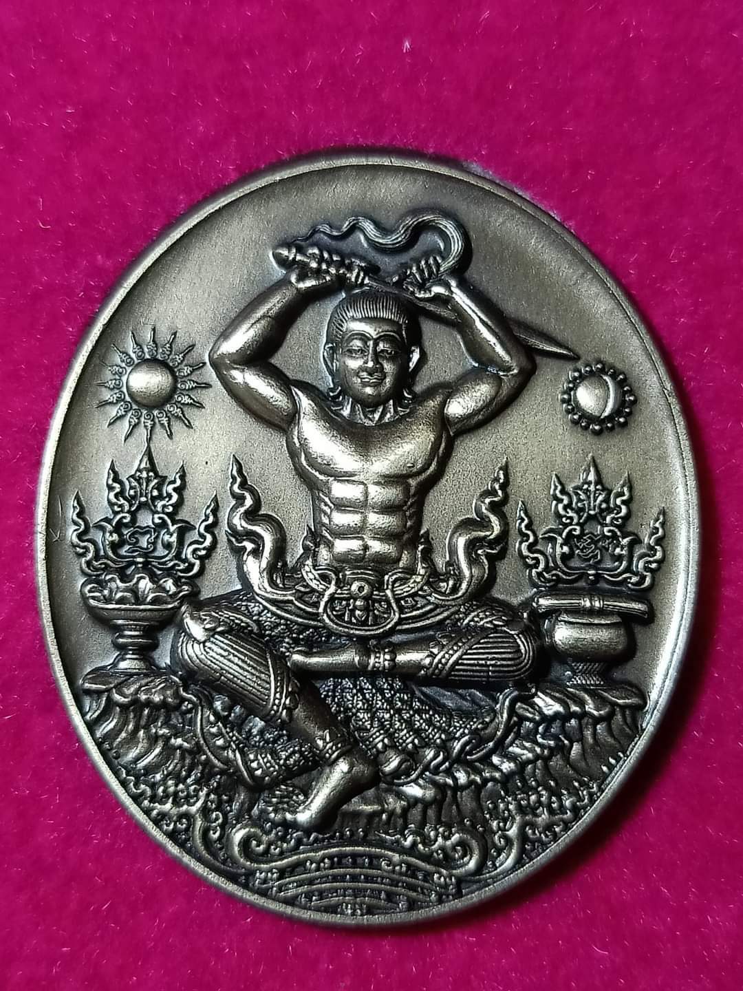 ชุด 3 เหรียญ(เนื้ออัลปาก้า ทองเหลือง ทองแดง ซาติน) เหรียญพุทธศิลป์ เจ้าชายสิทธธัตถะ หลวงปู่จื่อ วัดเขาตาเงาะ จ.ชัยภูมิ 2562 พร้อมกล่องเดิม