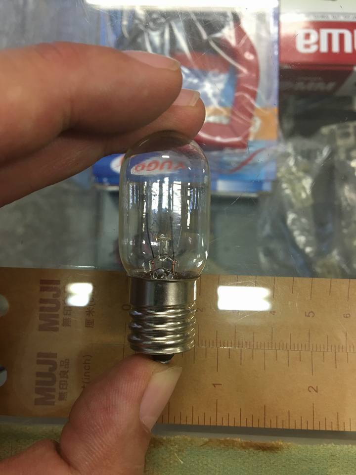 หลอดไฟ120V25WเกลียวE17ขนาดเส้นผ่านศูนย์กลางอ้วน22มมยาว55มม22X55mmหลอดไส้