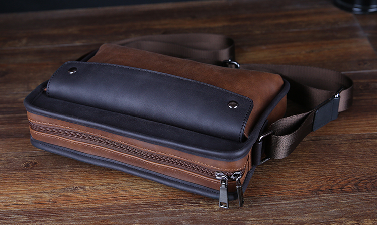 กระเป๋าสะพายข้างผู้ชาย รหัส A001