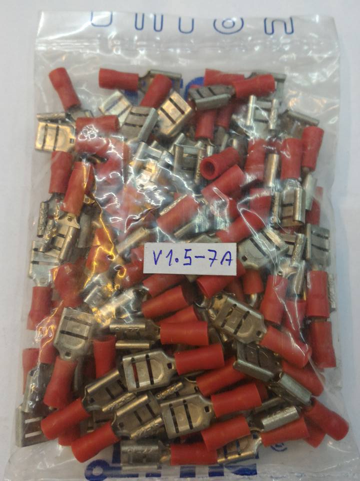หางปลาV1.5-7A/REDสีแดงยี้ห้อT-LUG (ราคาตัวล่ะ)