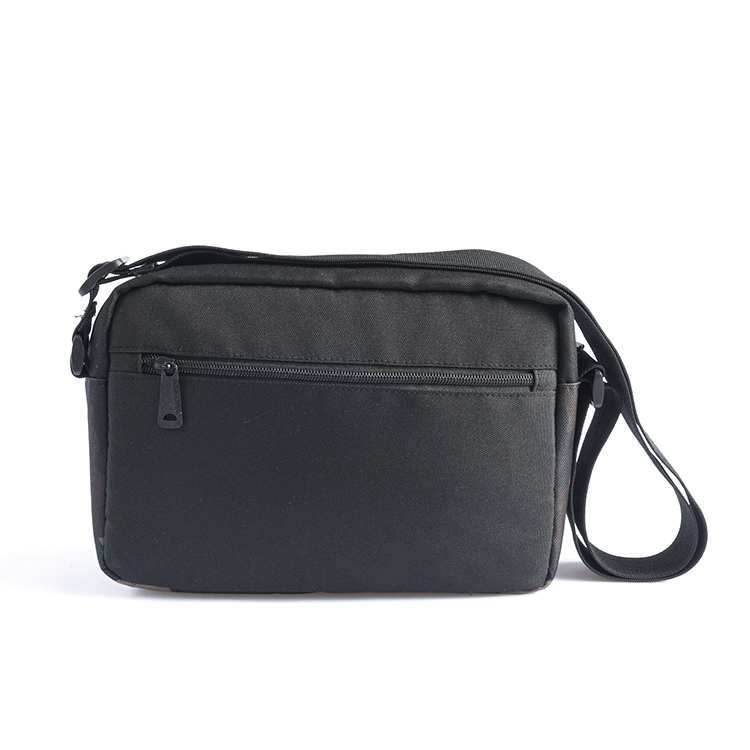 กระเป๋าสะพายข้างผู้ชาย รหัส A016