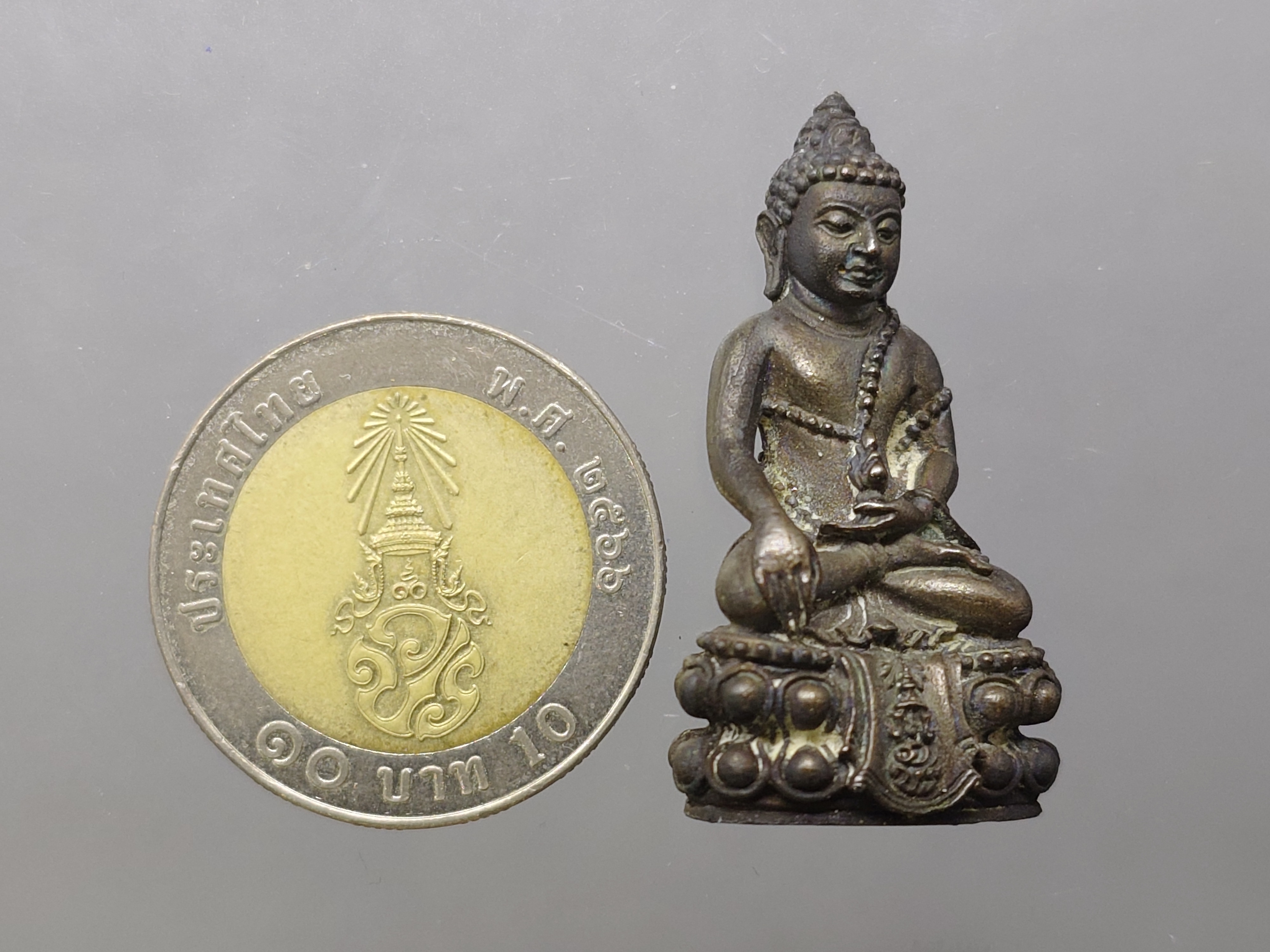 พระกริ่งคุ้มเกล้า เนื้อนวะโลหะ พ.ศ.2522 สภาพสวย หายาก รับประกันแท้ พร้อมกล่องเดิม