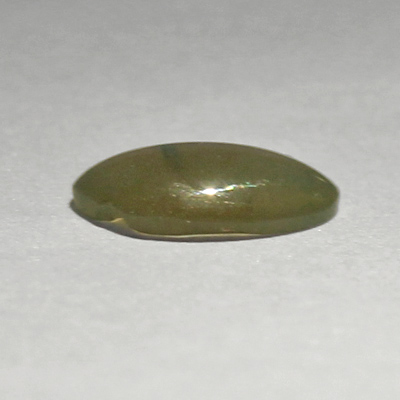 คริสโซเบริลตาแมวหรือไพฑูรย์ (Cat's eye Chrysoberyl) 0.76 กะรัต จากศรีลังกา