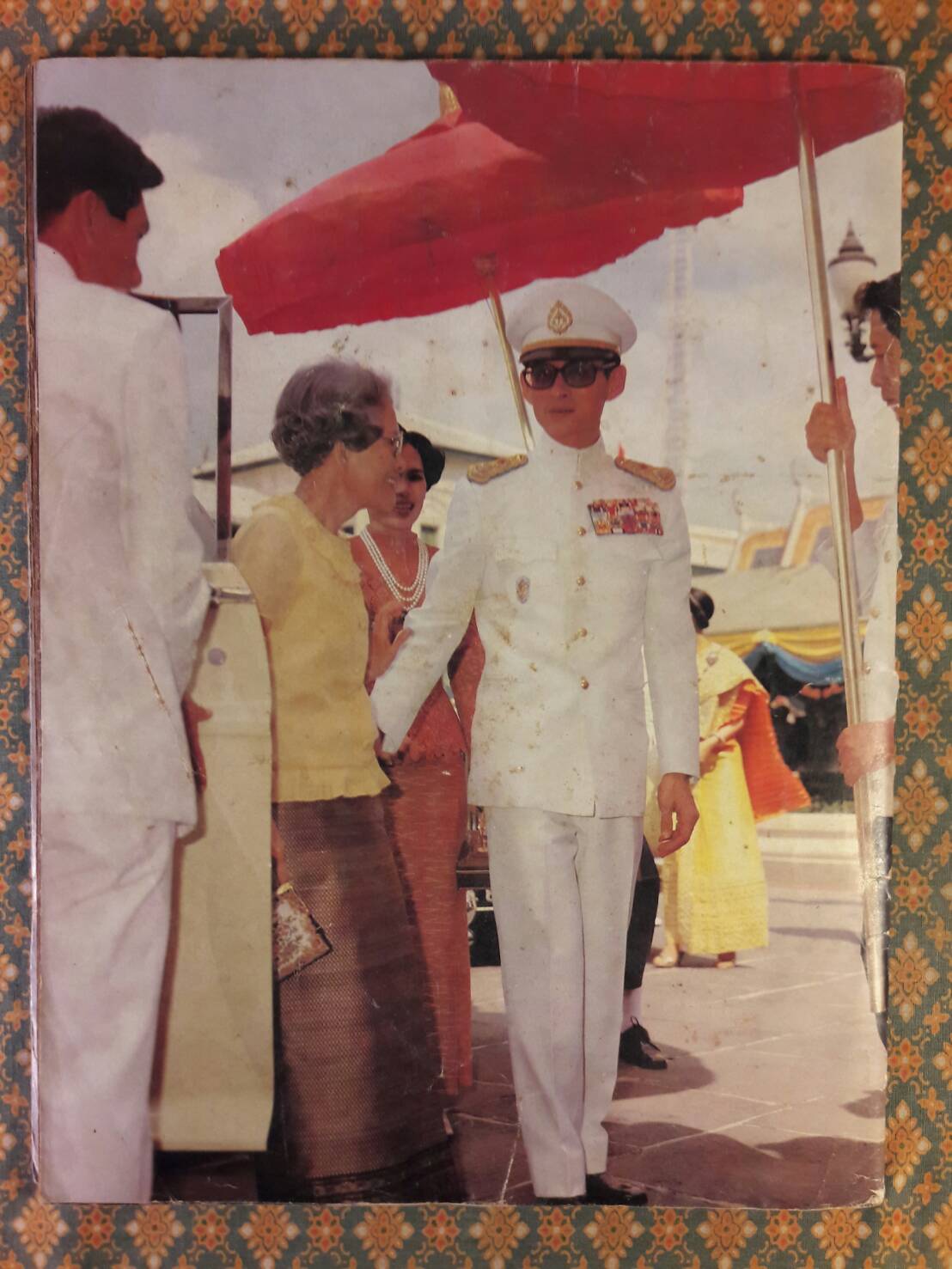 ประมวลพระฉายาลักษณ์พระราชพิธีอภิเษกสมรส สมเด็จพระเจ้าลูกเธอ เจ้าฟ้าจุฬาภรณวลัยลักษณ์ กับ เรืออากาศโท วีระยุทธ ดิษยะศริน