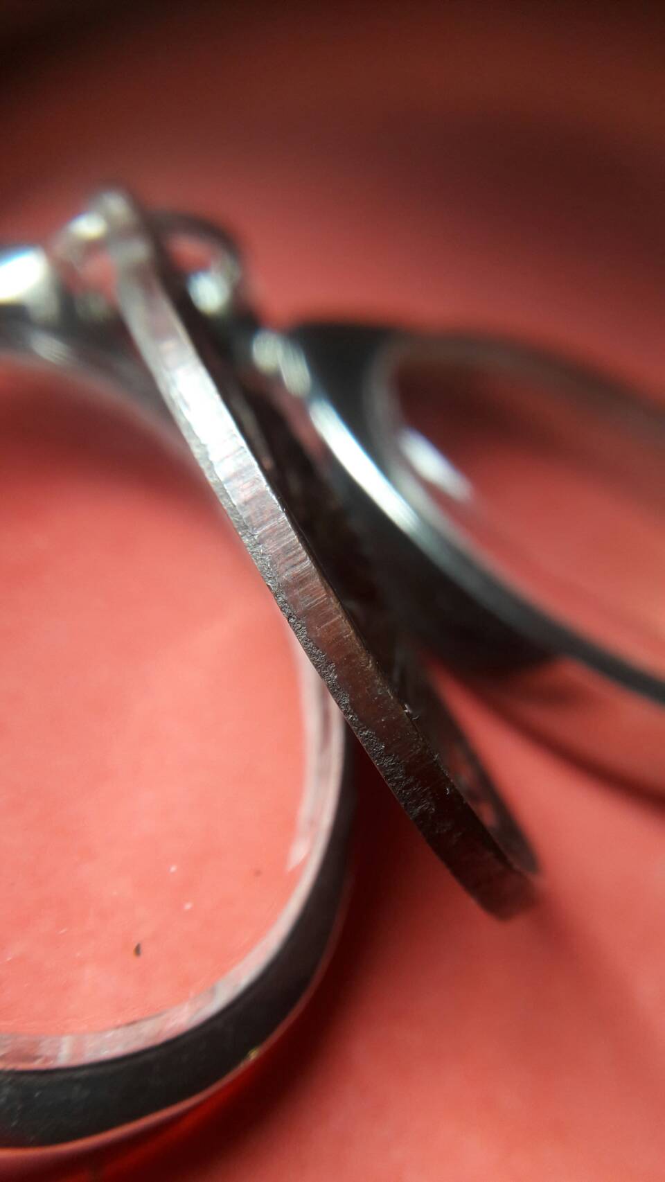 เหรียญเพชรน้ำเอก หลวงพ่อคูณ วัดบ้านไร่ โคราช ปี 36 ผิวรุ้ง