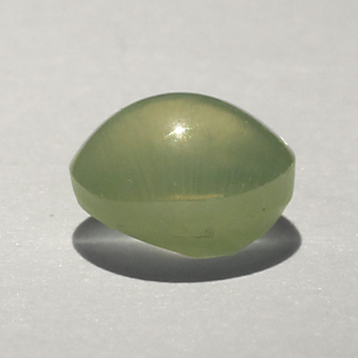 **ขายแล้ว**คริสโซเบริลตาแมวหรือไพฑูรย์ (Cat's eye Chrysoberyl) 1.39 กะรัต เนื้อเนียน จากศรีลังกา