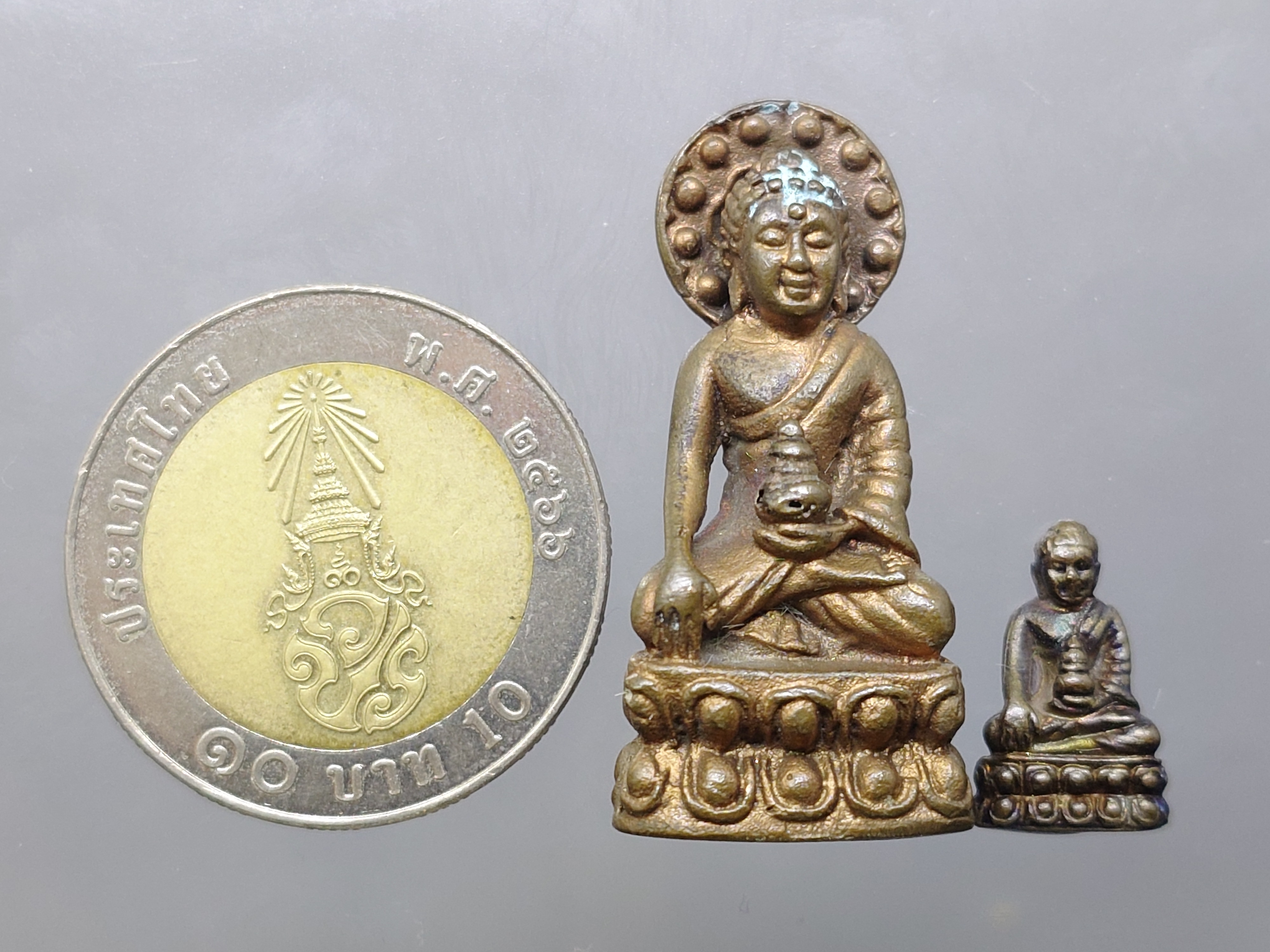 พระกริ่ง-พระชัยวัฒน์ (กริ่งฟ้าผ่า) รุ่นกึ่งศตวรรษ์ เนื้อนวะโลหะ พุทธาภิเษก ณ พระอุโบสถวัดสุทัศนเทพวราราม ปี2536 พร้อมกล่องเดิม