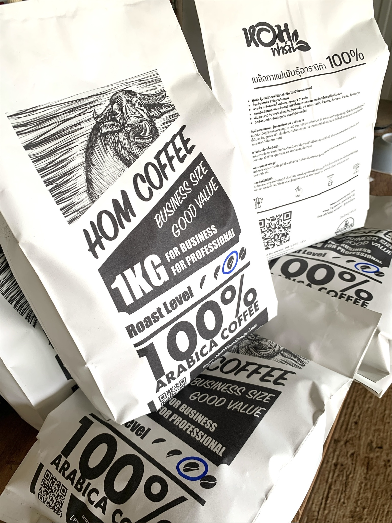 ขายส่ง กาแฟคั่วพร้อมบด ถุงละ 1 กิโลกรัม ( แพ็ค 1 , 3 , 5 กก. ) สำหรับร้านกาแฟ สำนักงาน โรงแรม อาราบิก้า 100% ราคาถูก พร้อมขาย กลิ่นหอม จากหอมฟาร์ม
