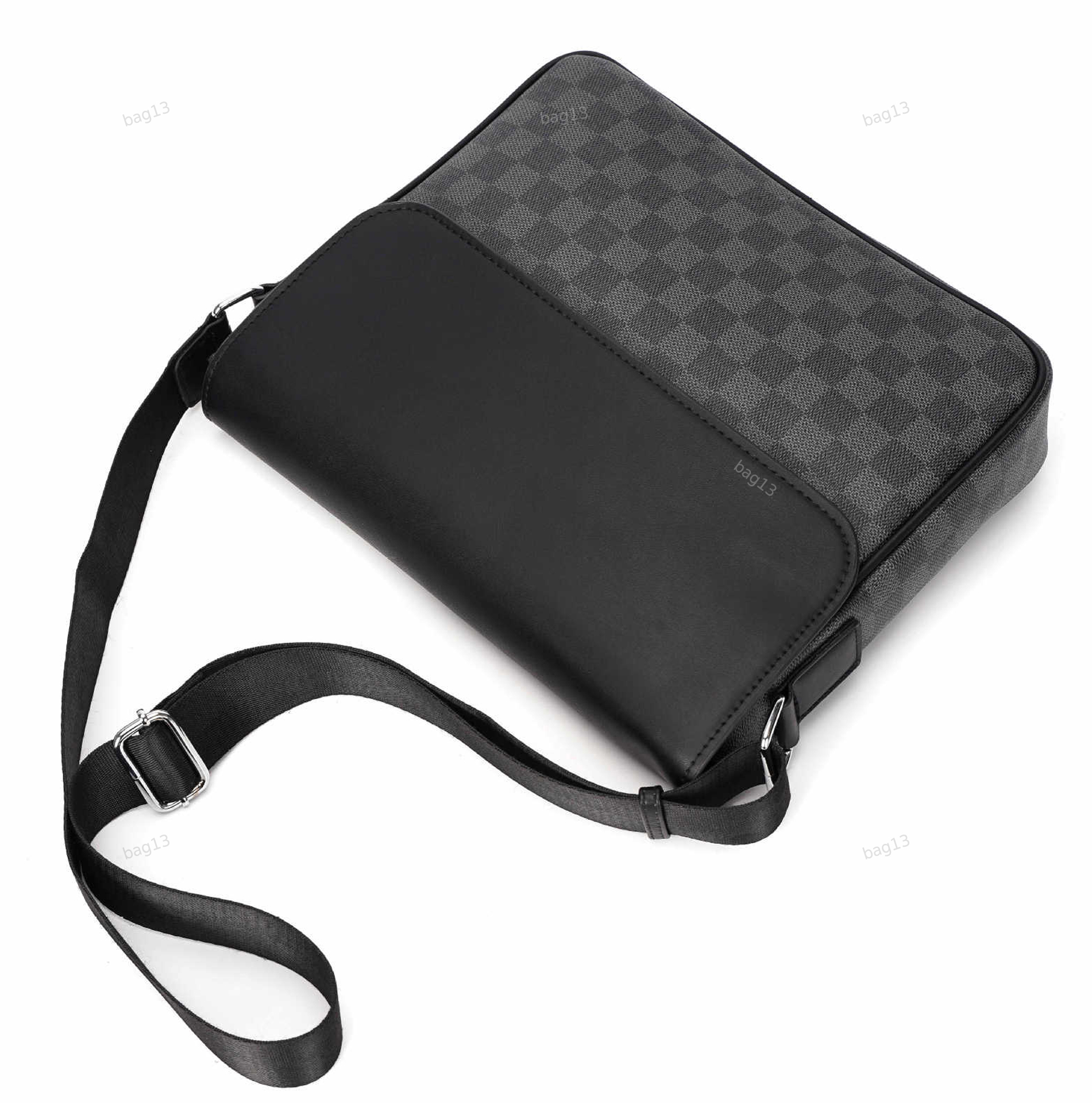 กระเป๋าสะพายข้างผู้ชาย รหัส A020