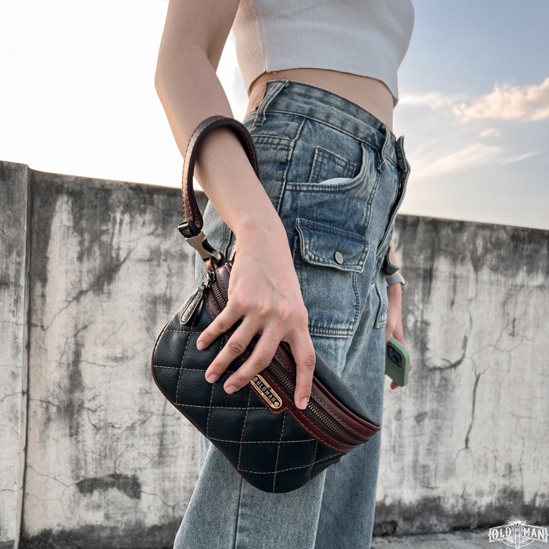 Lady Century กระเป๋าคลัชผญ