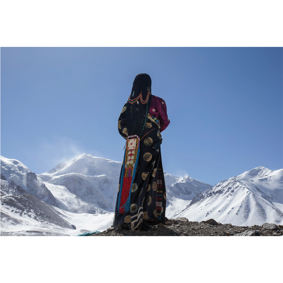 China Adorned Ritual and Custom of Ancient Cultures