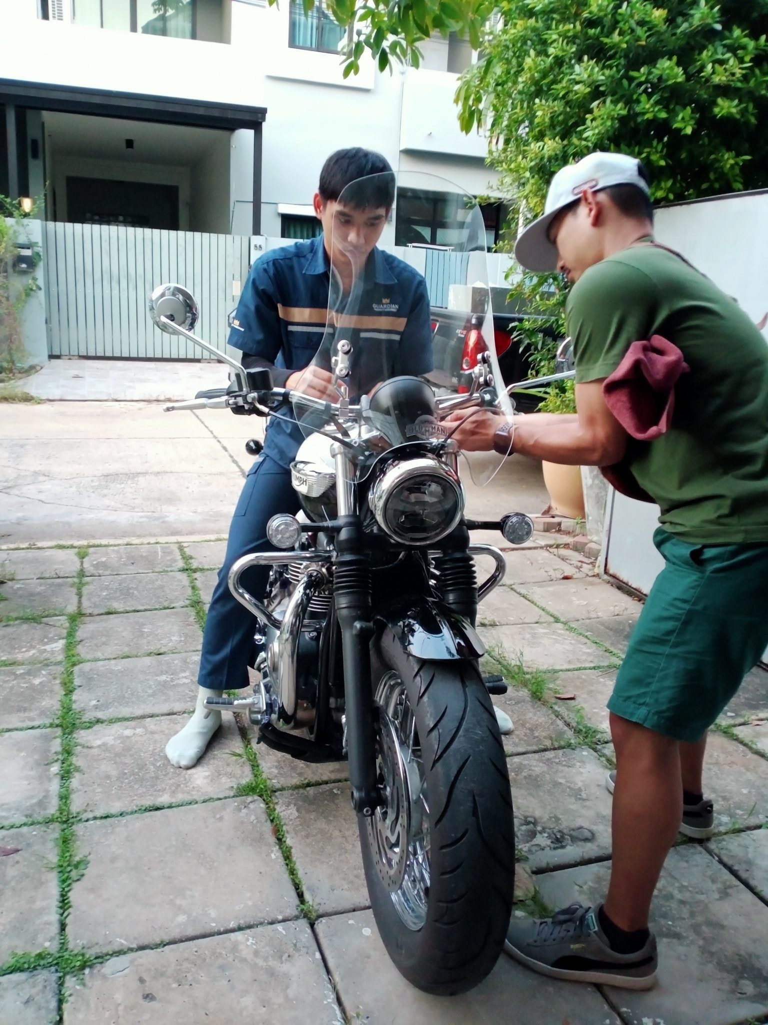 ชิวหน้า ไฟกลม ทรงสูงพิเศษ 57 ซม. สีใส