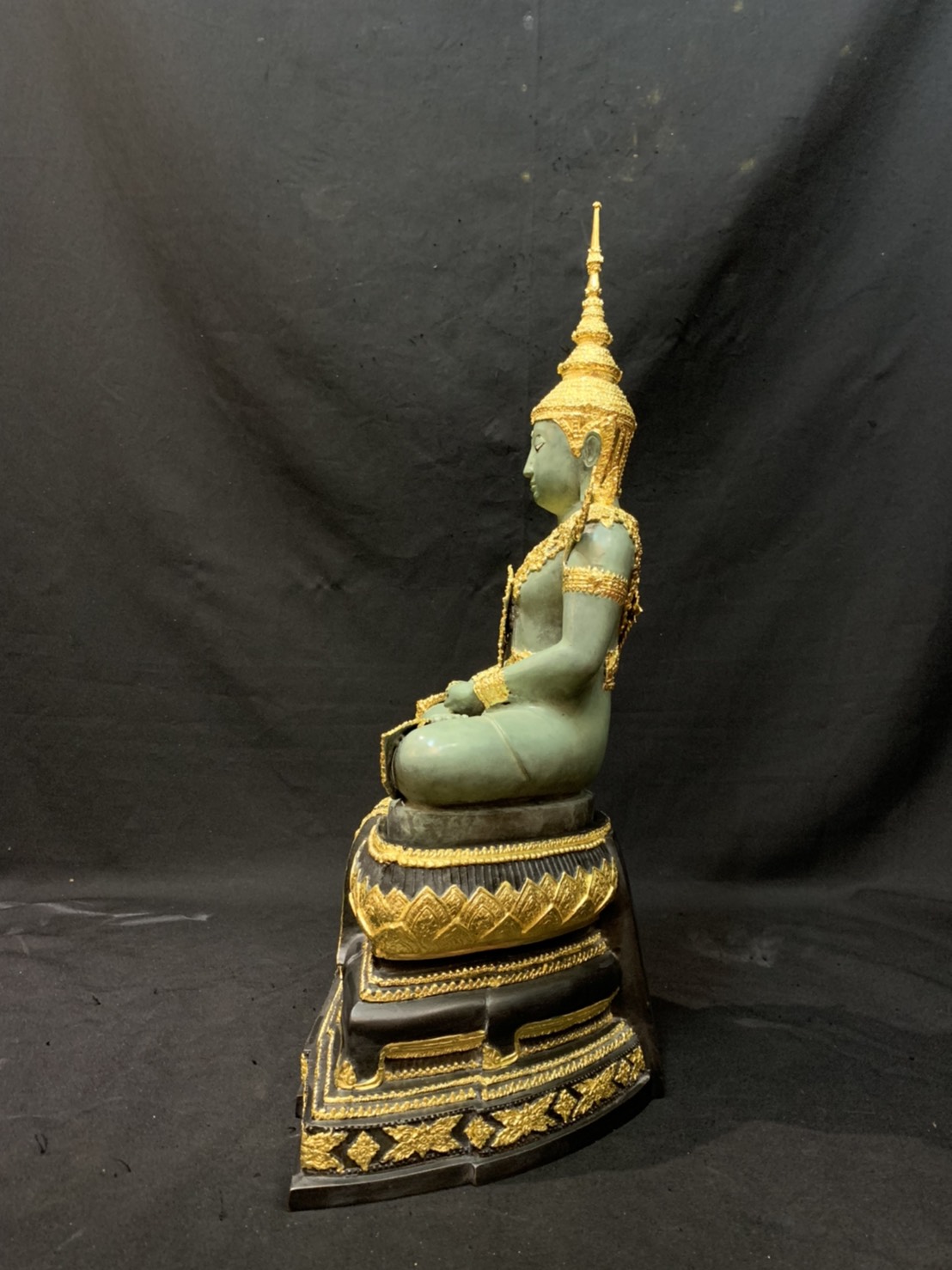 พระพุทธรูป พระแก้วมรกต 9 นิ้ว (2ถอด) สมโภชกรุงรัตนโกสินทร์ 200 ปี วัดพระศรีรัตนศาสดาราม พ.ศ. 2525