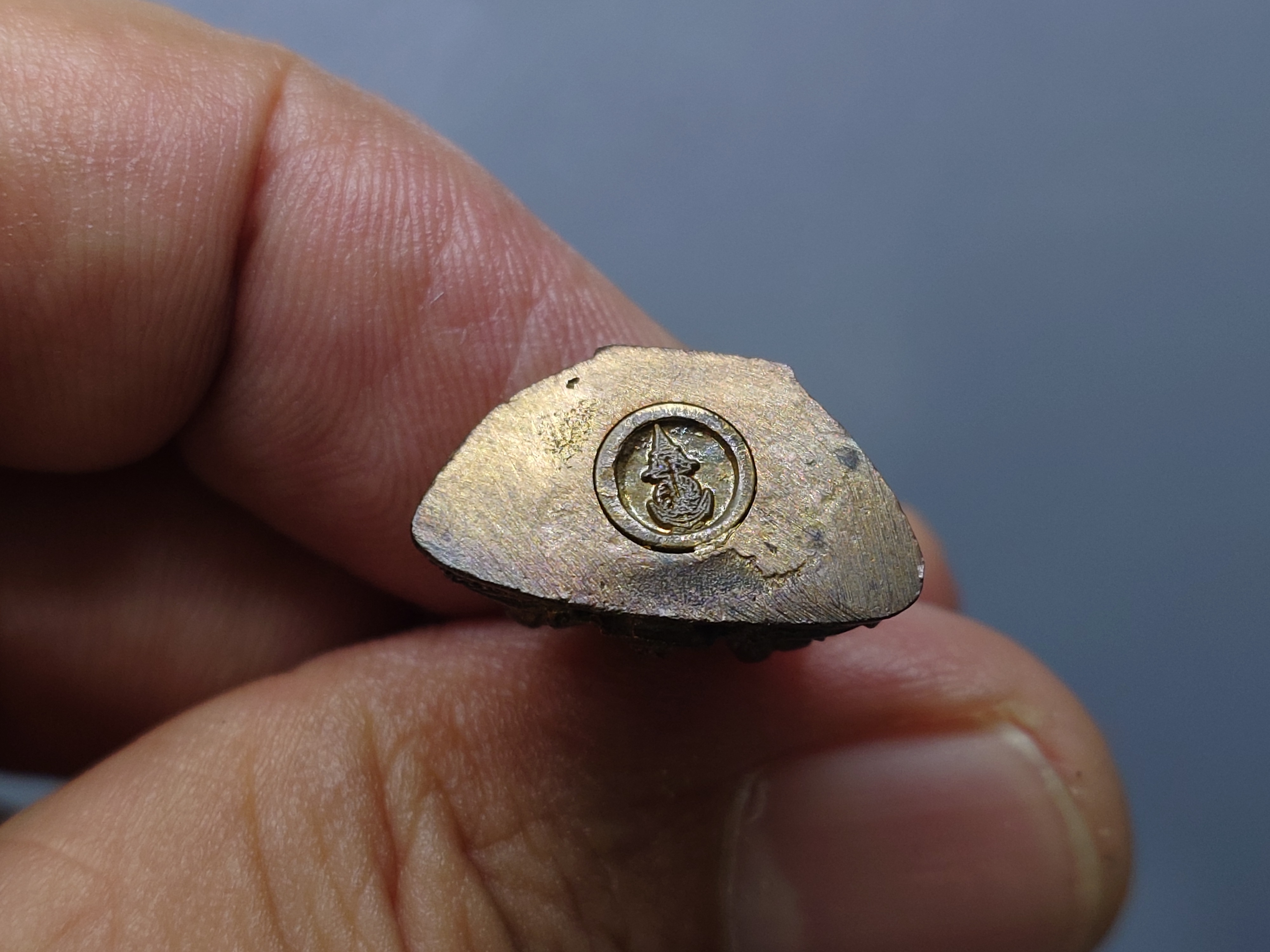 พระพุทธพรประทานราชนาวร เนื้อนวะโลหะ ขนาดสูง 25 มิล ปี2540 พร้อมกล่องเดิม