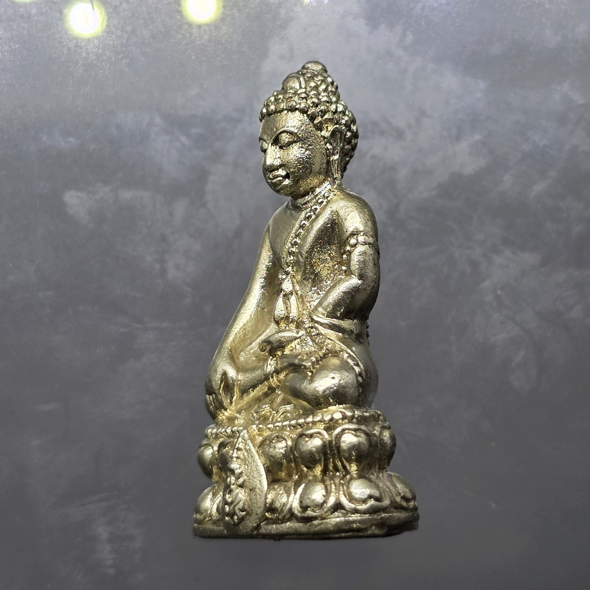 พระกริ่งนวปทุม ภปร เนื้อเงิน พ.ศ.2535 พร้อมกล่องเดิม รับประกันแท้ นิยม สร้างน้อย หายาก