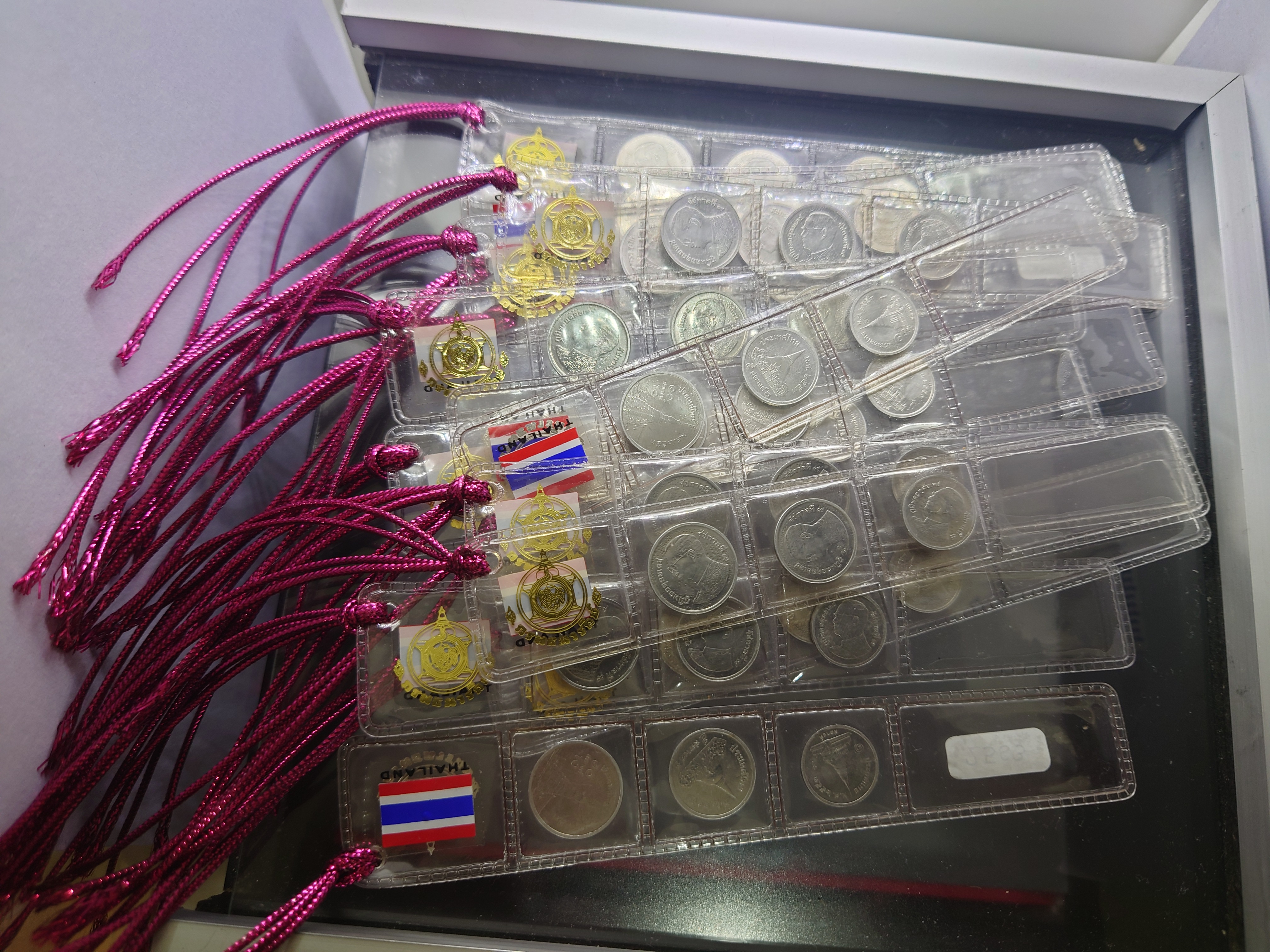 ที่คั่นหนังสือ ชุดเหรียญสตางค์ ปี 2553 ไม่ผ่านใช้