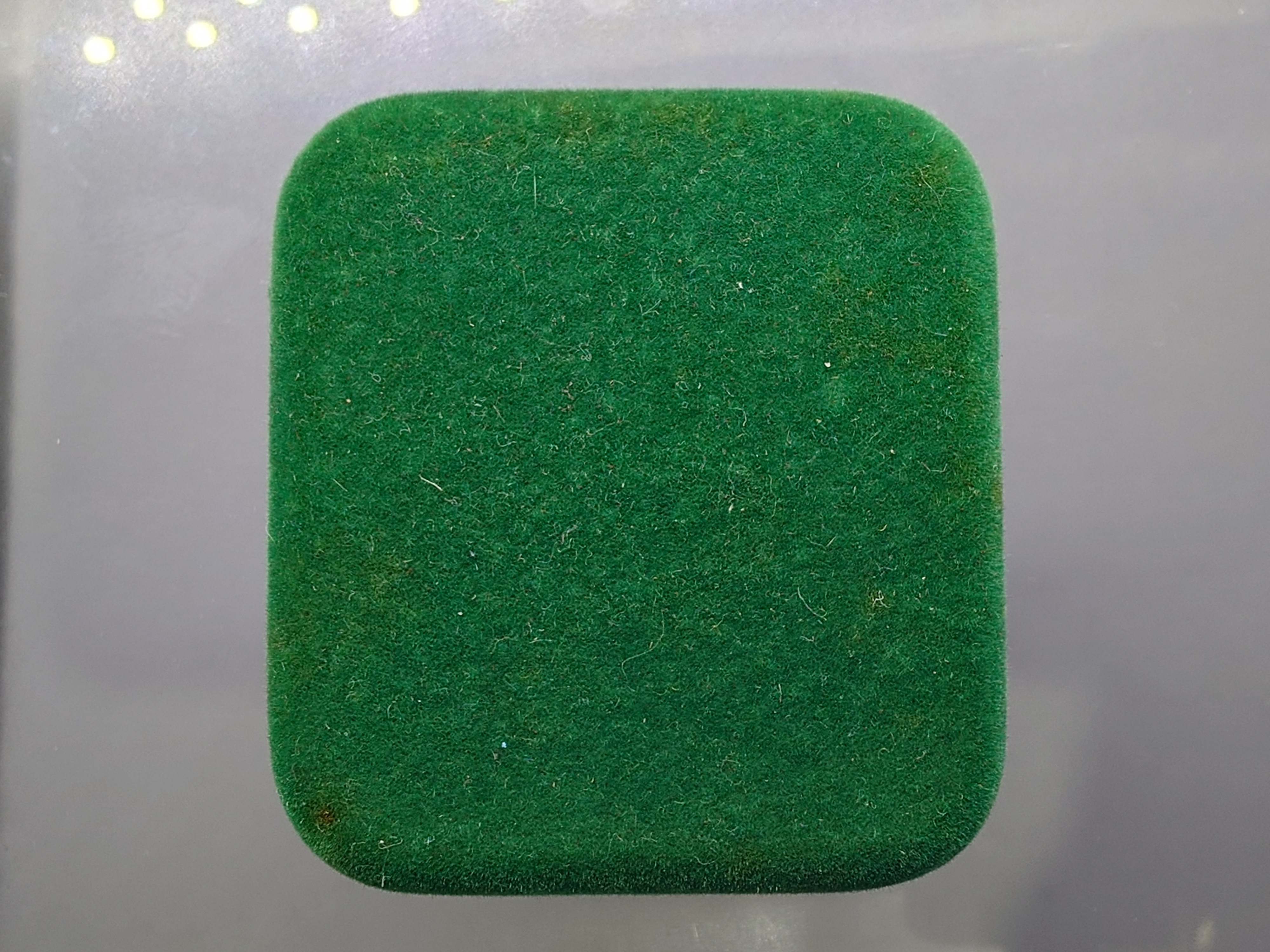 พระพุทธชินราช รุ่นจอมราชันย์ พิมพ์ลอยองค์ฉลุ เนื้อเงิน วัดพระศรีรัตนมหาธาตุ พิษณุโลก ปี2555 พร้อมกล่องเดิม