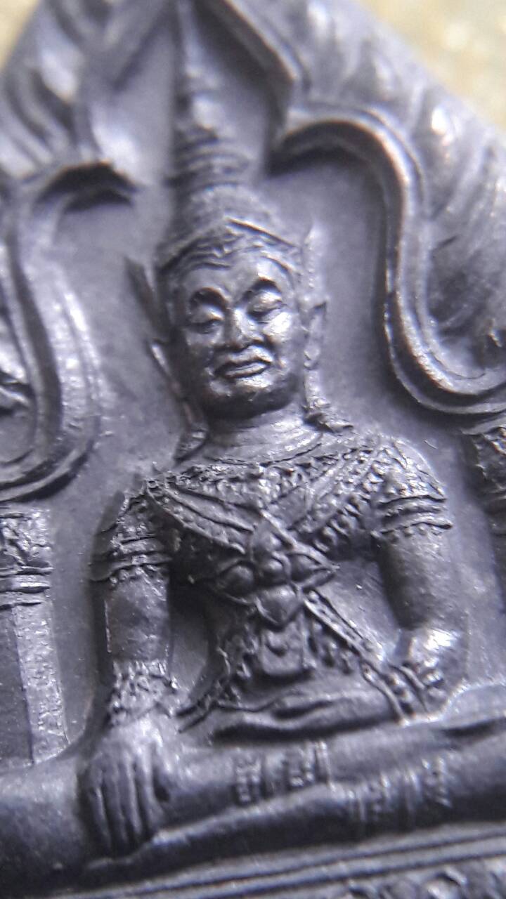 {พระโชว์} พระเนื้อตะกั่ว หลังยันต์โสฬส ปี 46