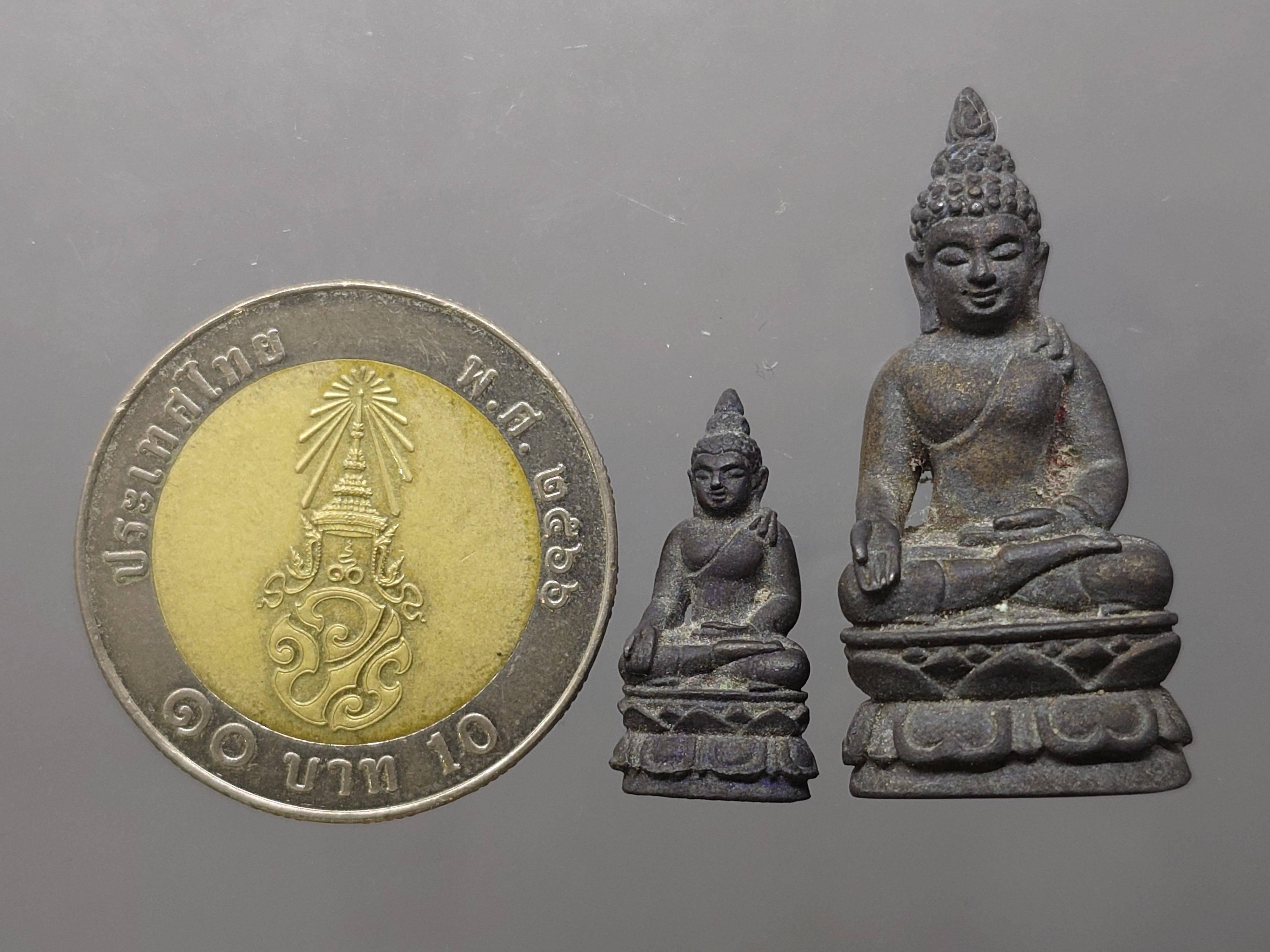 พระกริ่ง-พระชัยวัฒน์ ไพรีพินาศ ญสส เนื้อสัมฤทธิ์ วัดบวรนิเวศวิหาร ปี 2544 พร้อมกล่องเดิม