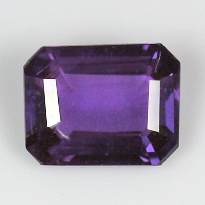 **ขายแล้ว**แซปไฟร์สีม่วง (Violet Sapphire) 0.73 กะรัต สีม่วงอมน้ำเงิน พลอยสด ไม่เผา