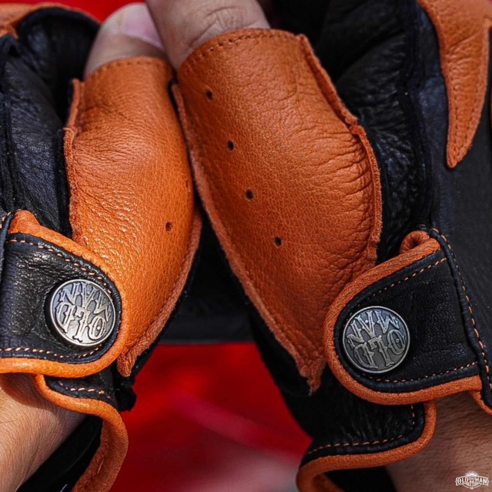 Hellway Glove ครึ่งนิ้วหนังกวางแท้ สีส่ม-ดำ (กรุณาสอบถามไซส์ก่อนสั่งซื้อ)