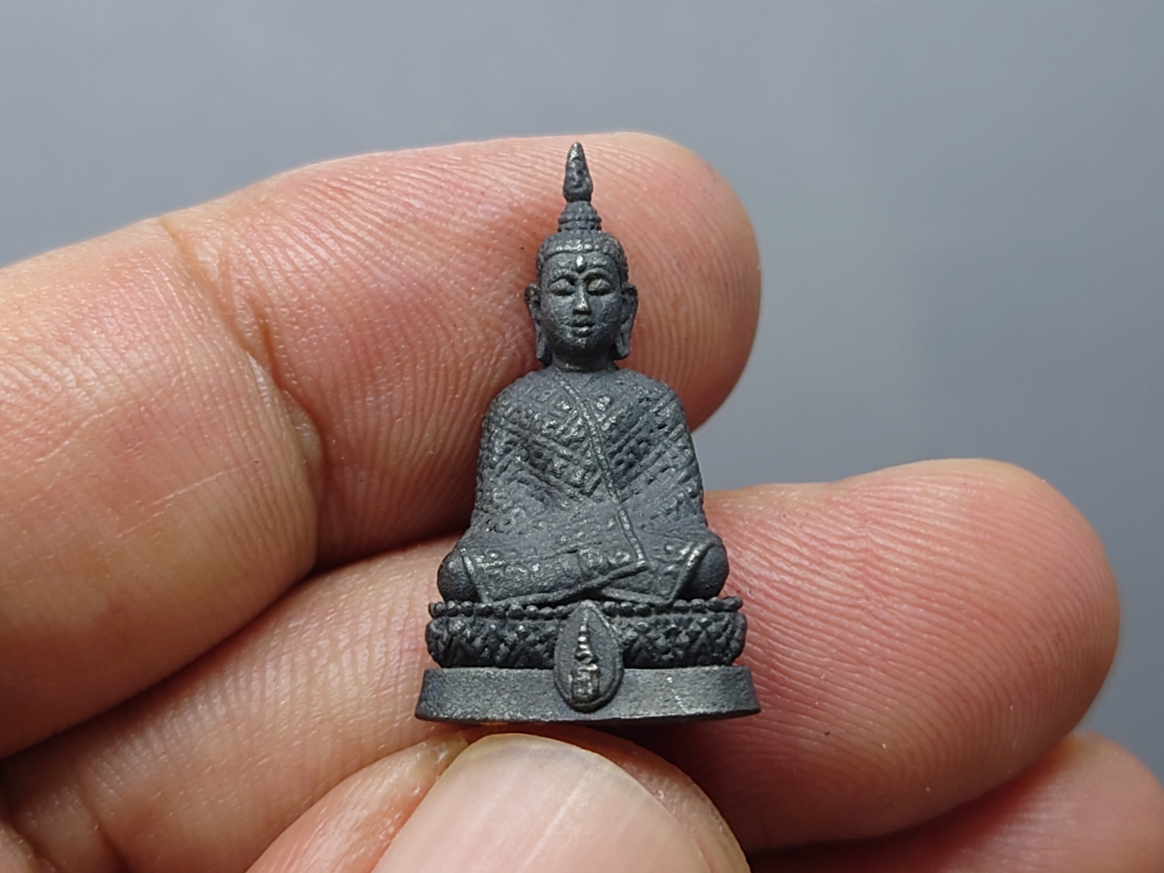 พระแก้วมรกต ชุด 3 ฤดู สธ.เนื้อนวะโลหะ มูลนิธิสิรินธรราชวิทยาลัย สร้าง วัดบวรนิเวศวิหาร ปี2538 พร้อมกล่องเดิม