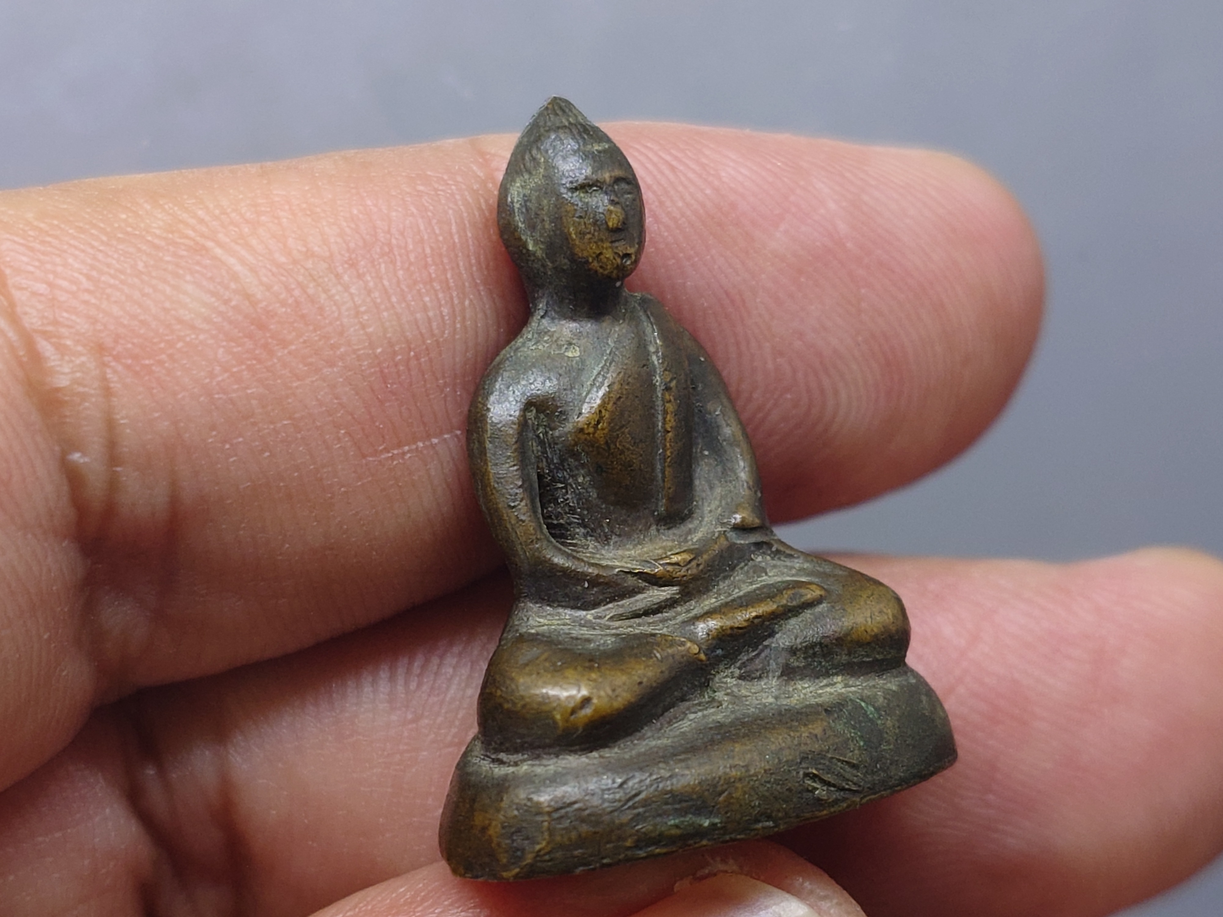 พระกริ่ง ฝีพระหัตถ์สมเด็จย่า ปี 2515 นิยม หายาก สภาพสวย