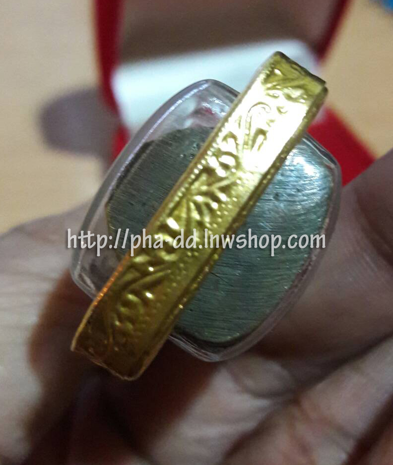 รูปหล่อเนื้อทองเหลืองรมดำหลวงปู่ทวด วัดช้างไห้ จ.ปัตตานี (พร้อมเลี่ยมกรอบทองไมครอน)