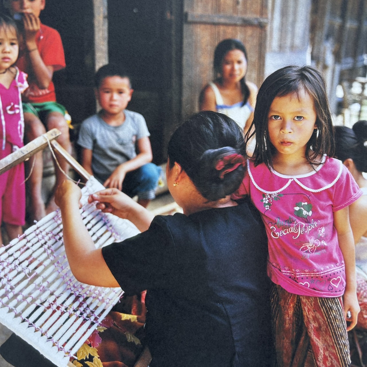 Riverbooks : ร้านหนังสือประวัติศาสตร์ Tai A Woven Culture