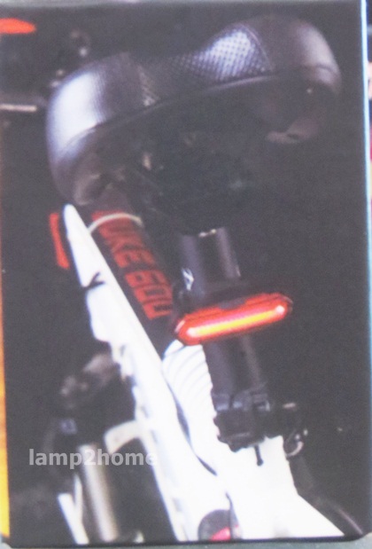 ไฟท้ายจักรยาน ปรับได้ 2 สี 6 จังหวะ ชาร์จ usb