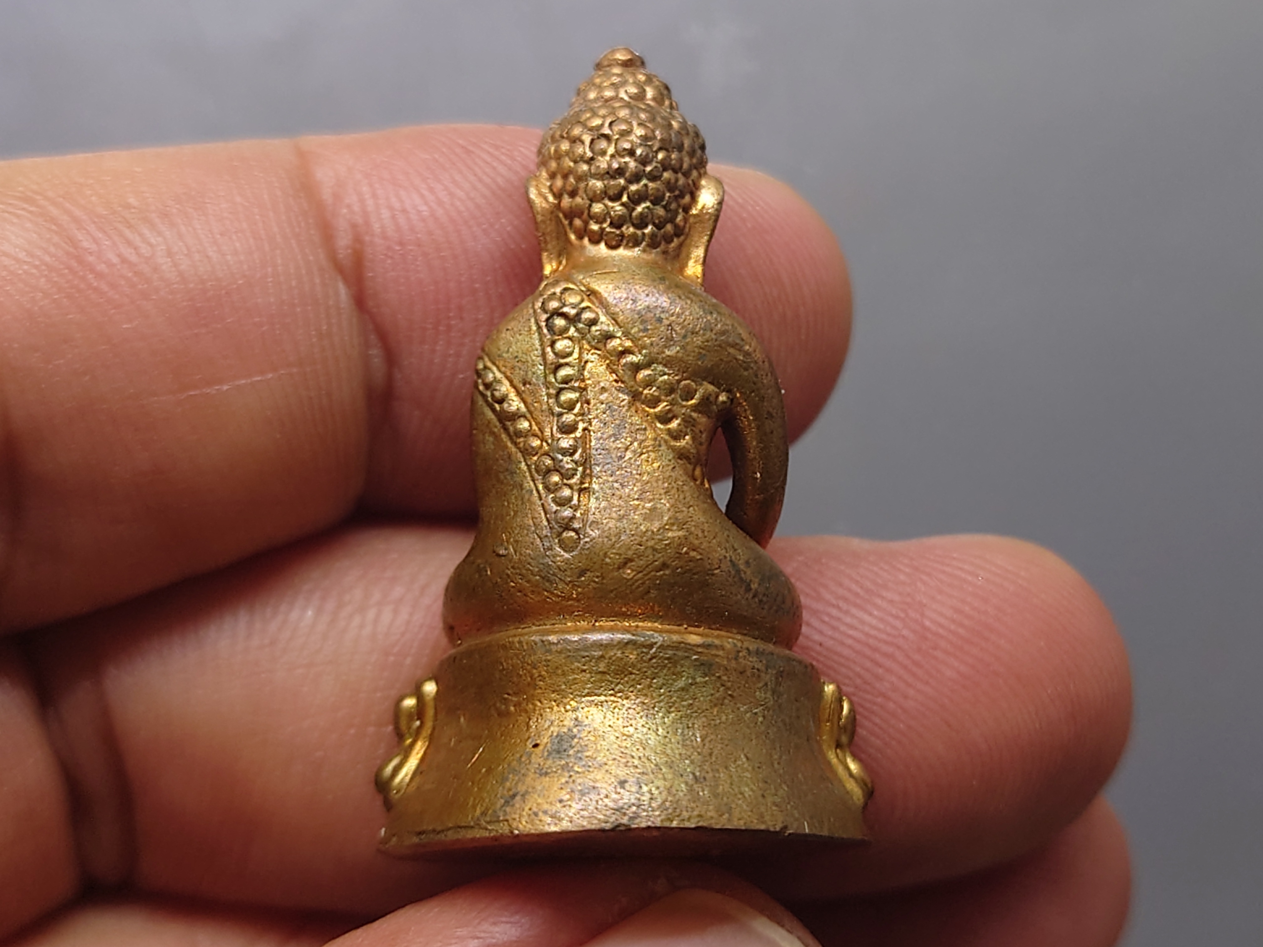 พระกริ่งมงคลประเทศ เนื้อทองแดงโบราณ พิธีมหาพุทธาภิเษก วัดมหาธาตุวรมหาวิหาร จ.นครศรีธรรมราช ปี2553 พร้อมกล่องเดิม