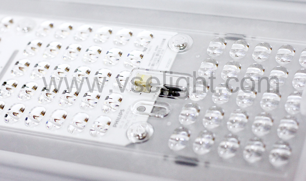 โคมถนน LED Philips 40w รุ่น Road Flair BRP391