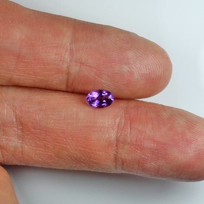 **ขายแล้ว**อเมทิสต์ (Amethyst) 0.50 กะรัต สีม่วงดอกตะแบก ไฟดี