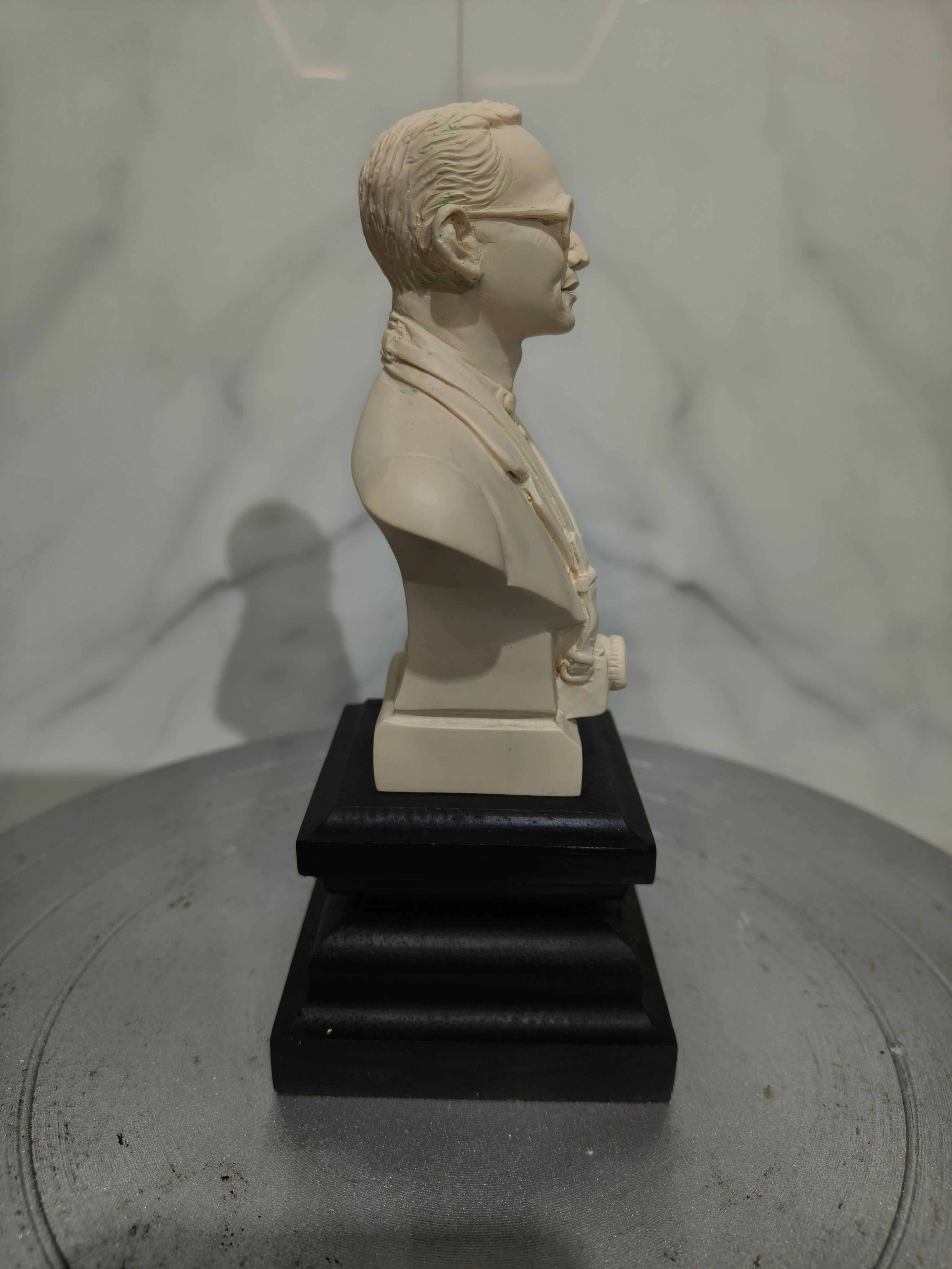 พระบรมรูปหล่อ ในหลวง รัชกาลที่ 9 ร.9 รุ่น ทรงงาน ขนาดเล็ก