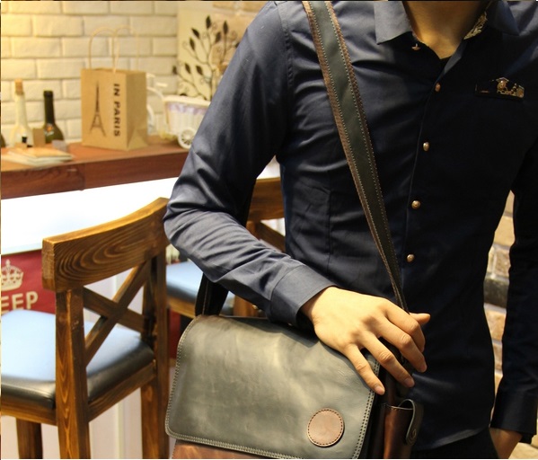 กระเป๋าสะพายข้างผู้ชาย รหัส A003