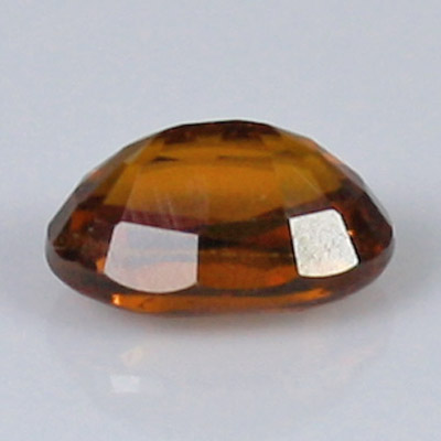 **ขายแล้ว**โกเมนสีส้มหรือสเปซซาไทท์ (Spessartite Garnet) 0.59 กะรัต เล็กๆ น่ารัก