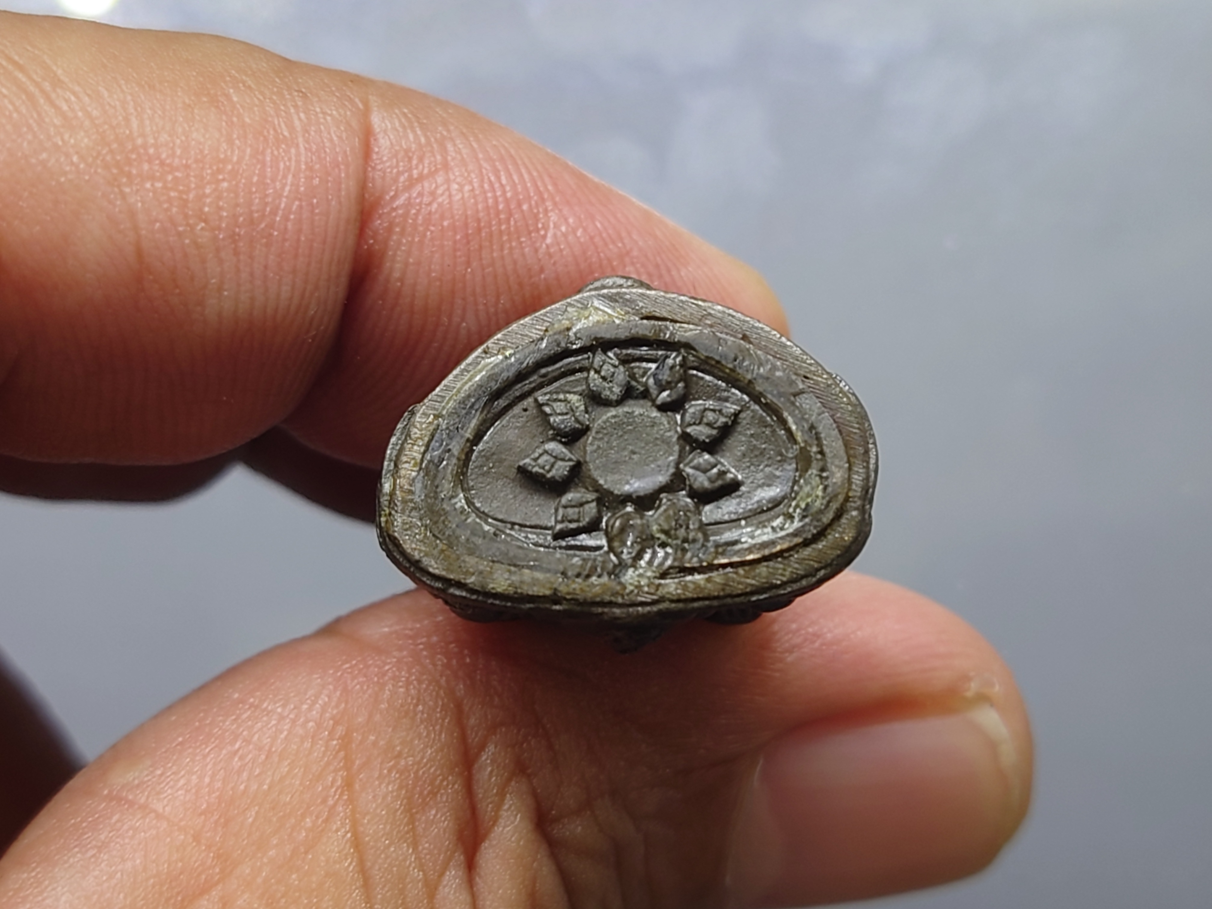 พระกริ่งนวปทุม ภปร เนื้อนวะ พ.ศ.2535 นิยม สร้างน้อย หายาก