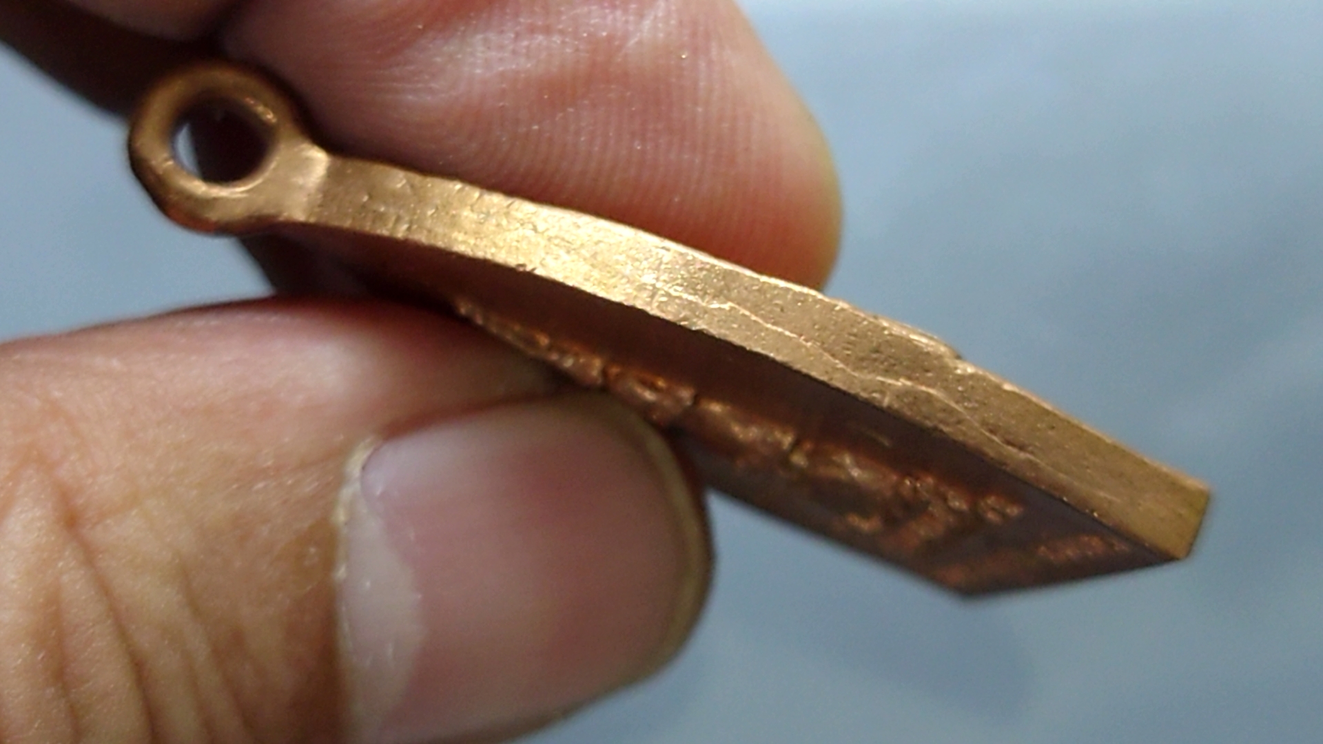 เหรียญหล่อเจ้าสัว หลวงพ่อปลดหนี้ รุ่นเสวยสุข วัดพระธาตุวาโย ขนาดสูง 4 เซ็น วัดสร้าง รับประกันแท้ออกวัด 2564