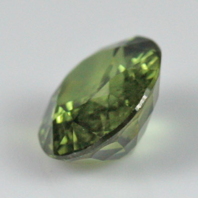 เขียวส่อง (Green Sapphire) 1.23 กะรัต ไฟดี ประกายดี พลอยบางกะจะ