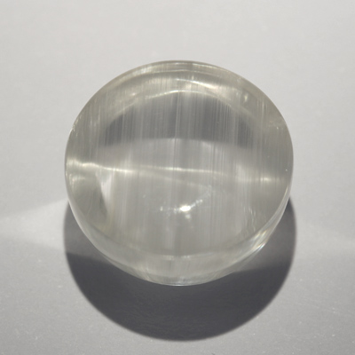 **ขายแล้ว**โทปาสตาแมว (Cat's eye Topaz) 22.12 กะรัต ตาแมวไหมสีเงิน หายาก เม็ดใหญ่