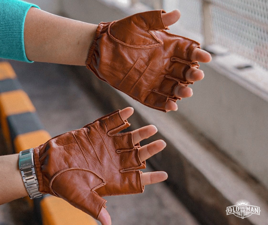 ถุงมือหนังแกะ Dassy Ride น้ำตาลอ่อน (กรุณาสอบถามไซส์ก่อนสั่งซื้อ)