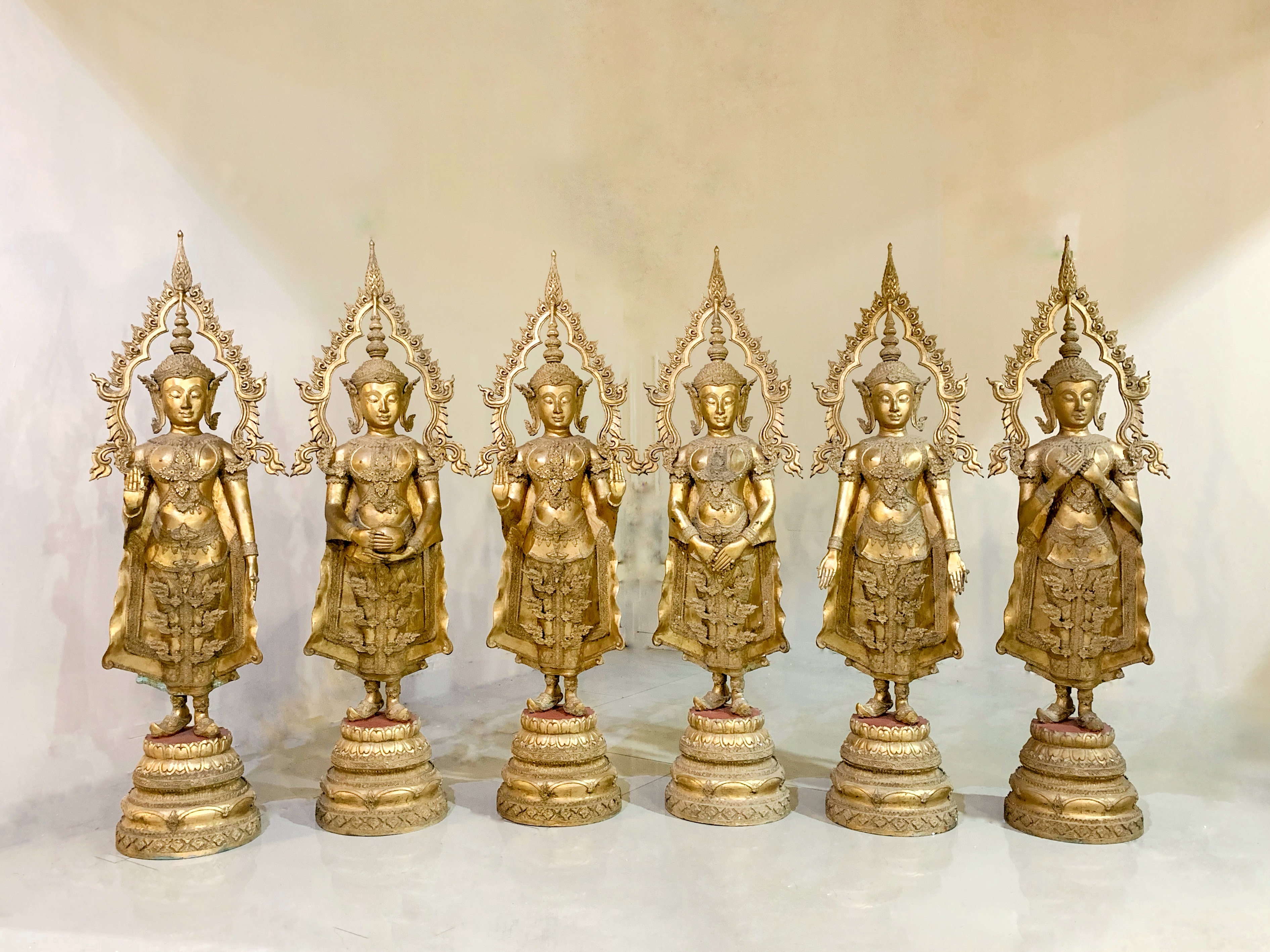 พระพุทธรูปทรงเครื่องกษัตริย์ สูง 52" วัดกษัตราธิราชวรวิหาร จ.อยุธยา