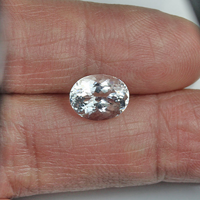 พอลลูไซท์ (Pollucite) 3.09 กะรัต พลอยหายาก จากประเทศอัฟกานิสถาน