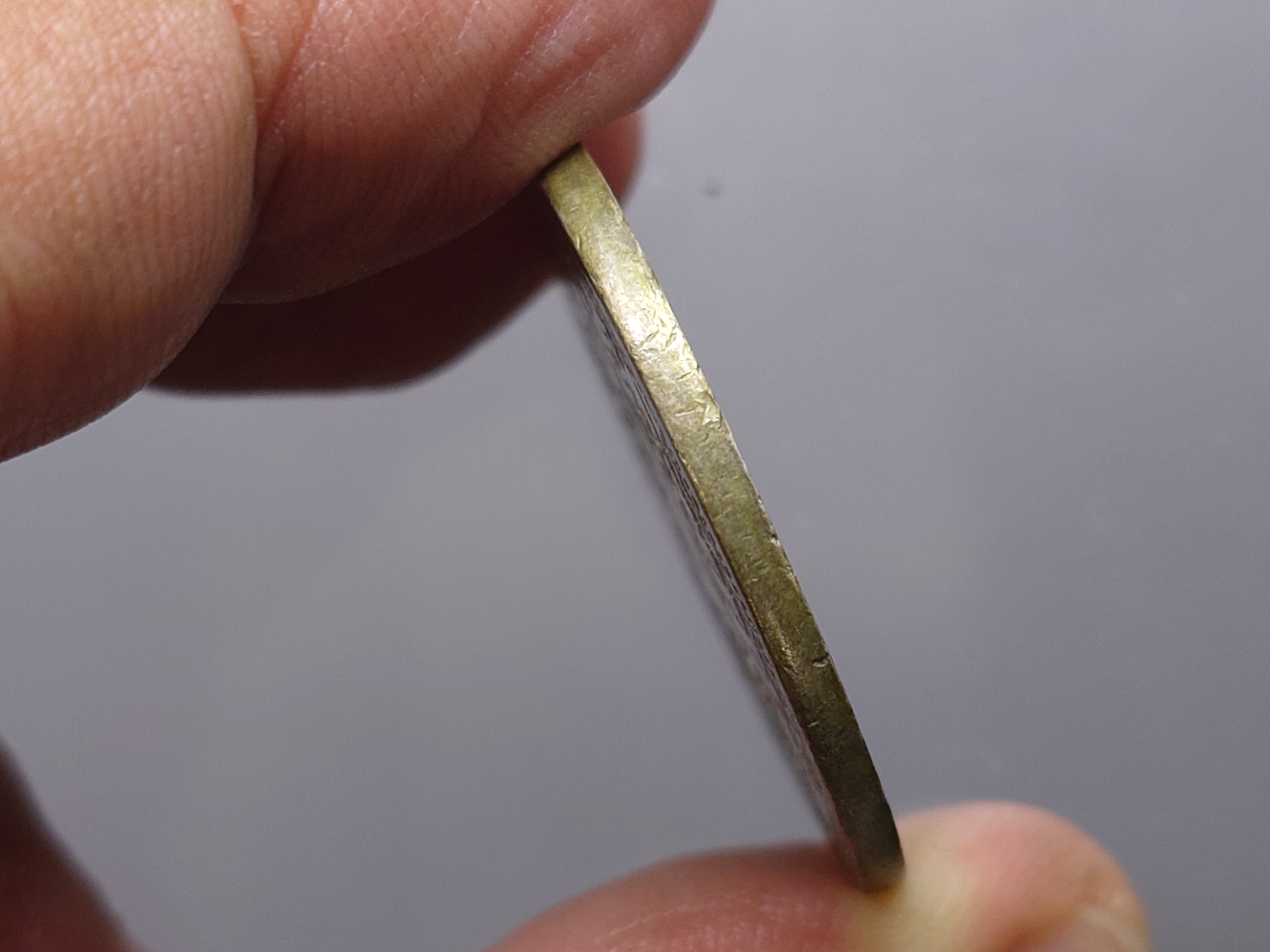 เหรียญบาทเงินพระมหามงกุฎ-พระแสงจักร รัชกาลที่4 พ.ศ.2403 ผ่านใช้